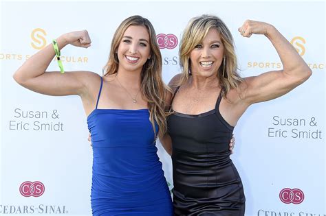 Katie and Denise Austin at 2022 Sports Illustrated Swimsuit。